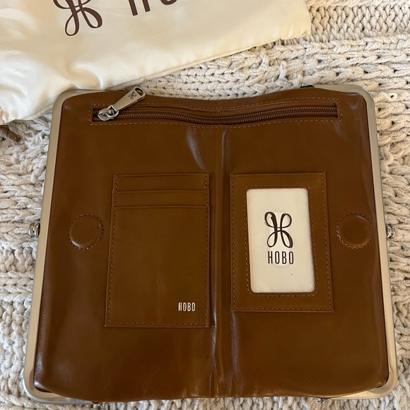 HOBO Lauren wallet. Limited edition. Tattooed by Virginia Elwood. Brand new. - Picture 3 of 13